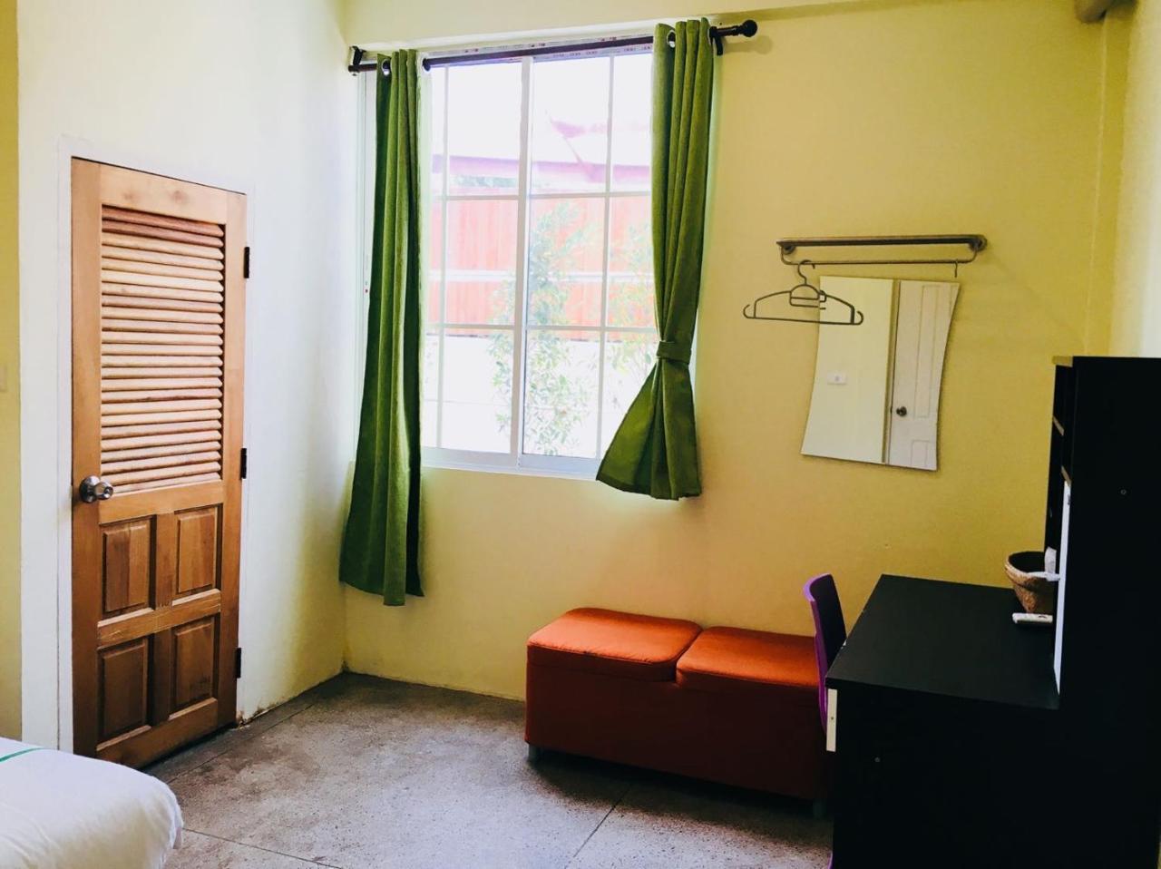 Manyi Boutique House Hotel Csiangmaj Kültér fotó