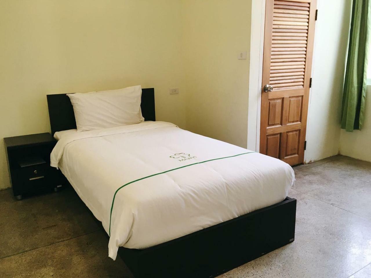 Manyi Boutique House Hotel Csiangmaj Kültér fotó
