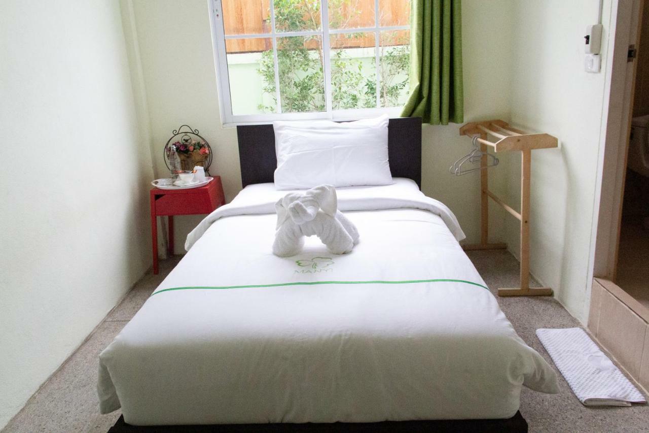 Manyi Boutique House Hotel Csiangmaj Kültér fotó